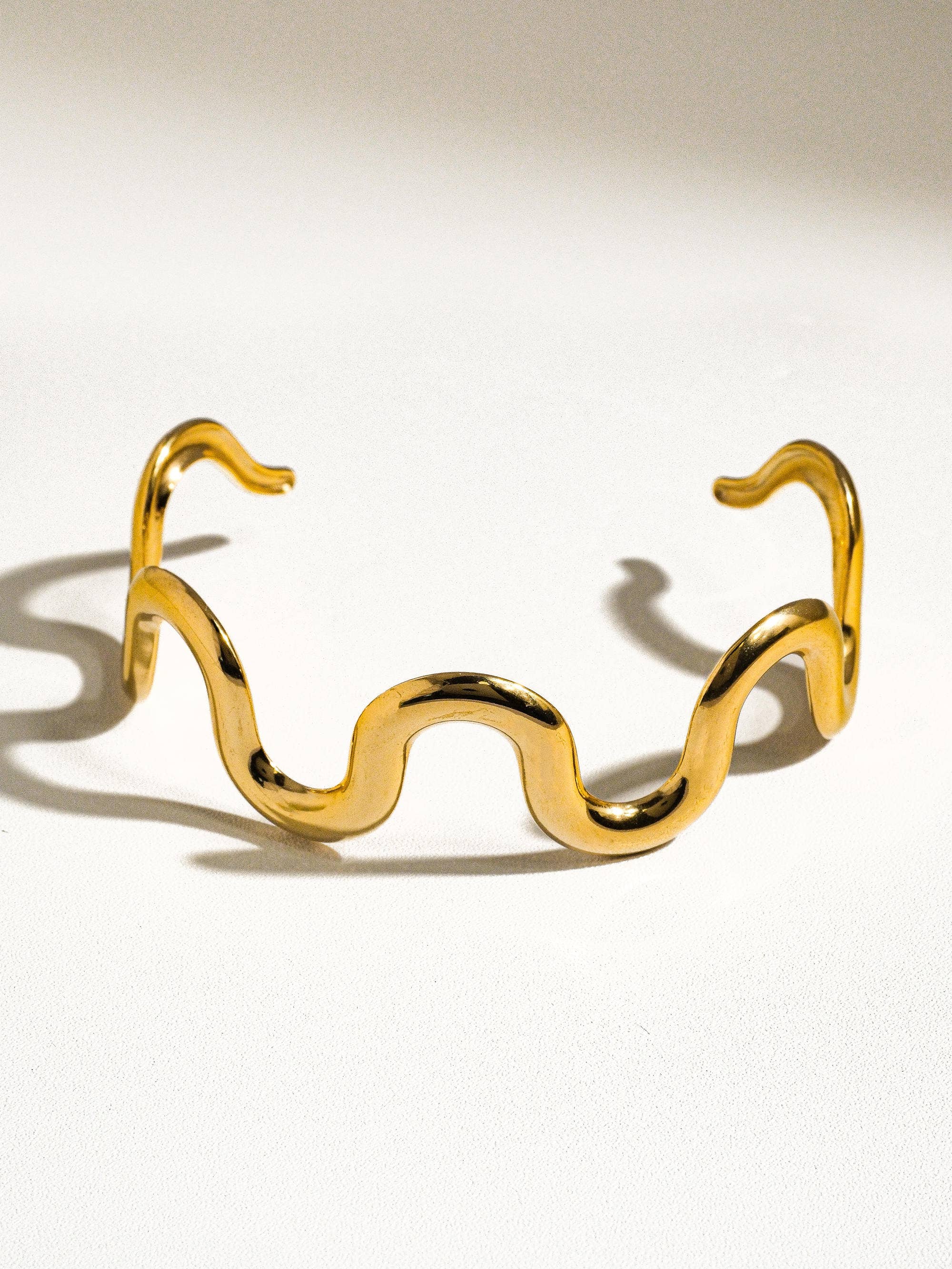 Félix 18K Gold Wavy Bold Bracelet: Yellow Gold