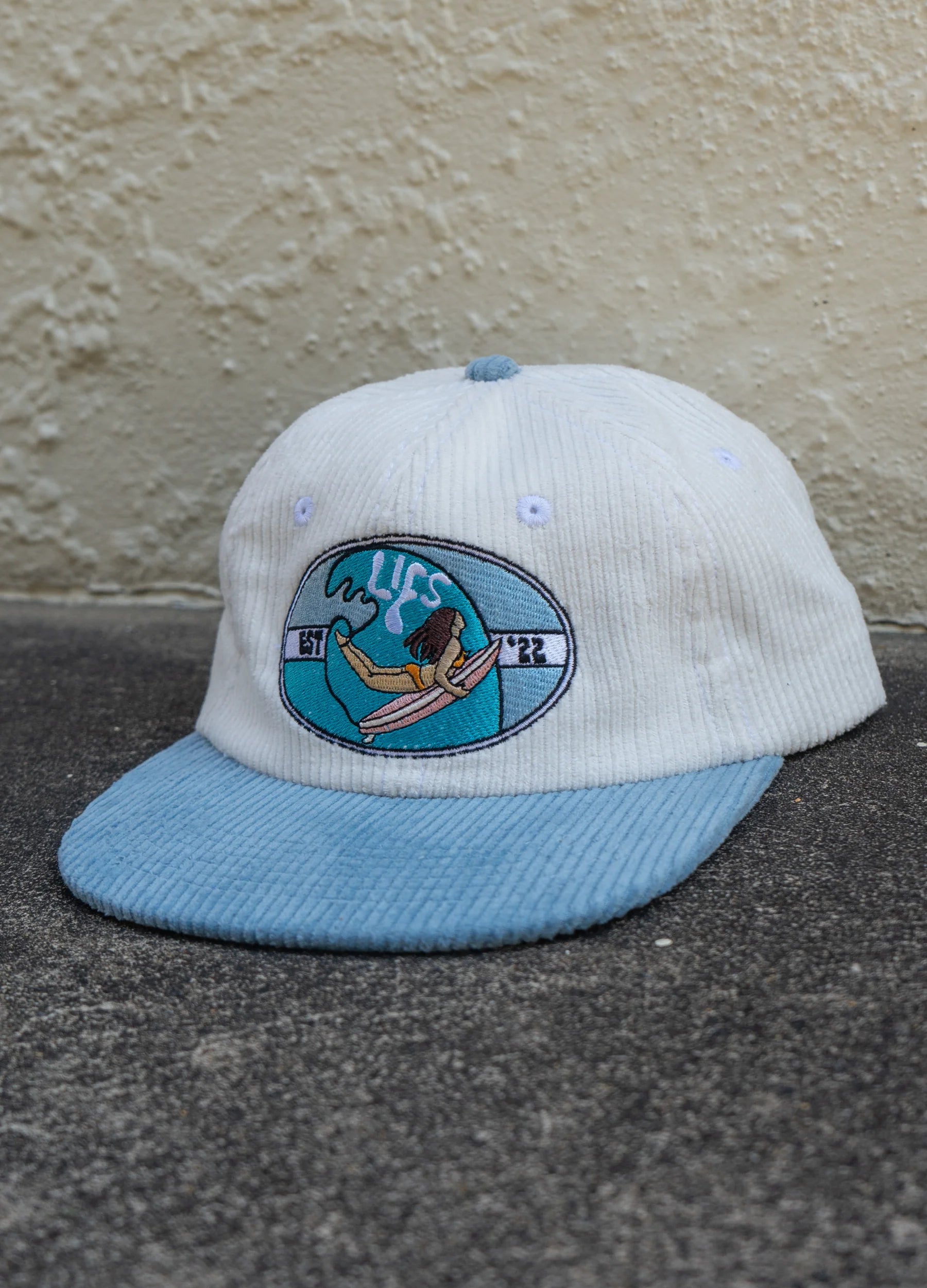 Lies Staple Cap