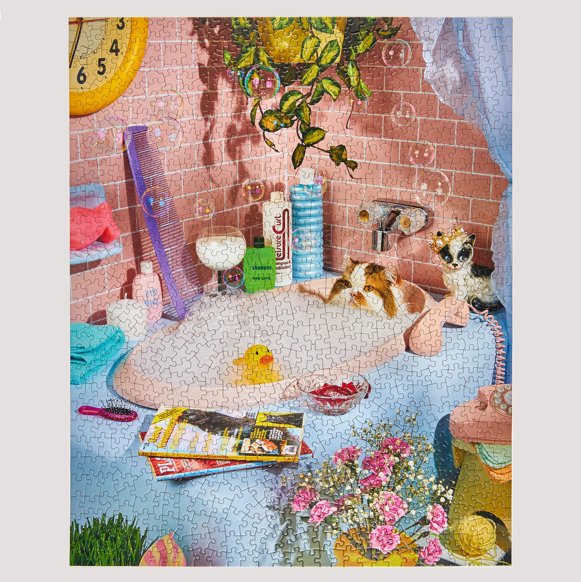 Completed Le Puzz ME-ow Time 1000-piece puzzle showing a cat in a colourful retro bathroom with bubbles and bath accessories