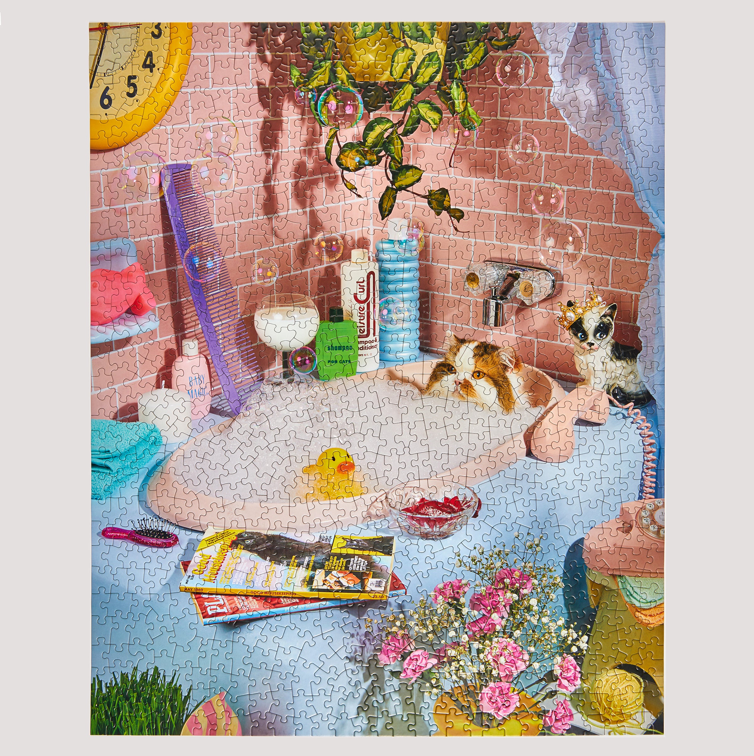 Completed Le Puzz ME-ow Time 1000-piece puzzle showing a cat in a colourful retro bathroom with bubbles and bath accessories